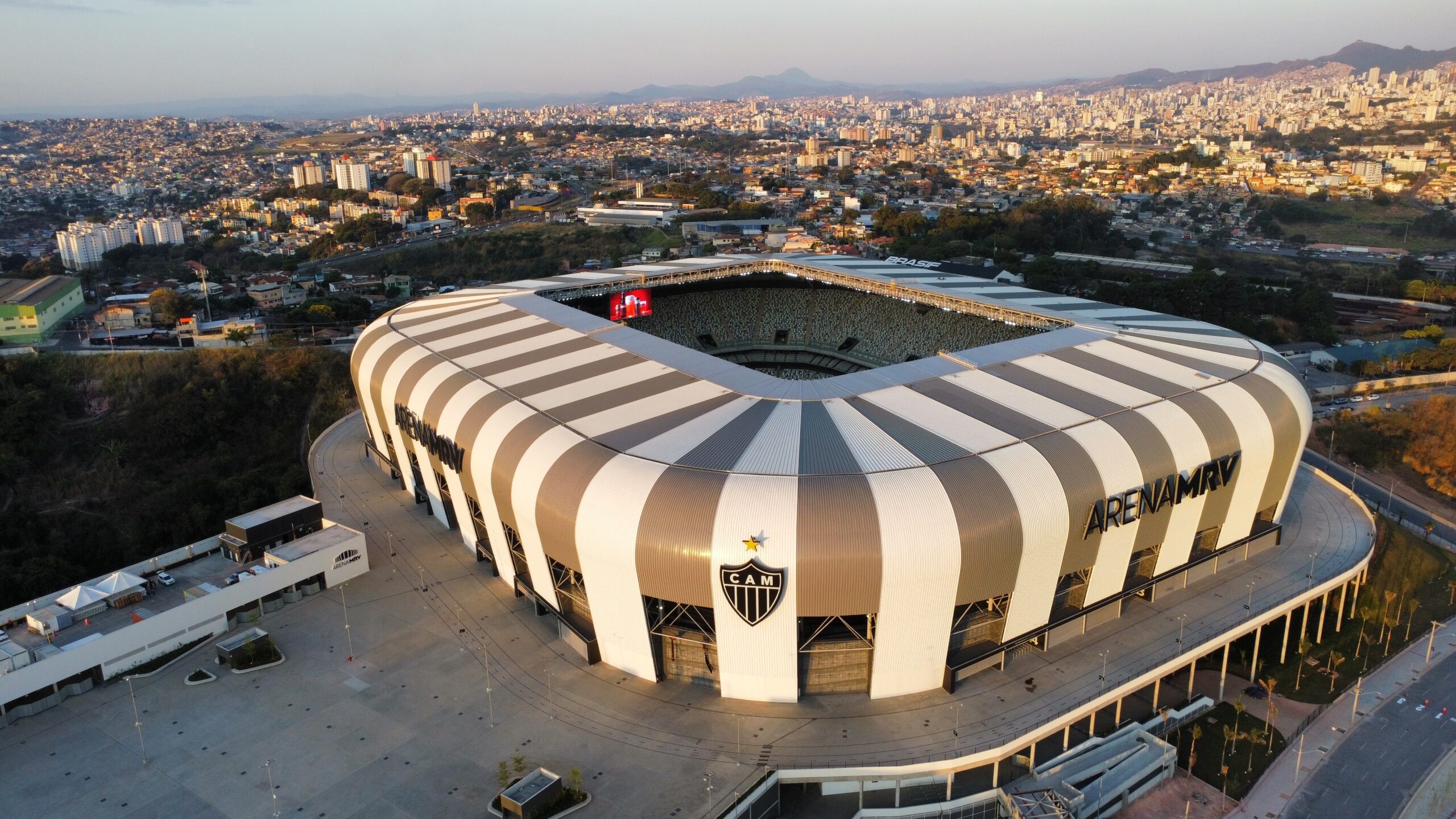 Galo faz contra e Cruzeiro vence o primeiro clássico na Arena MRV - Placar  - O futebol sem barreiras para você